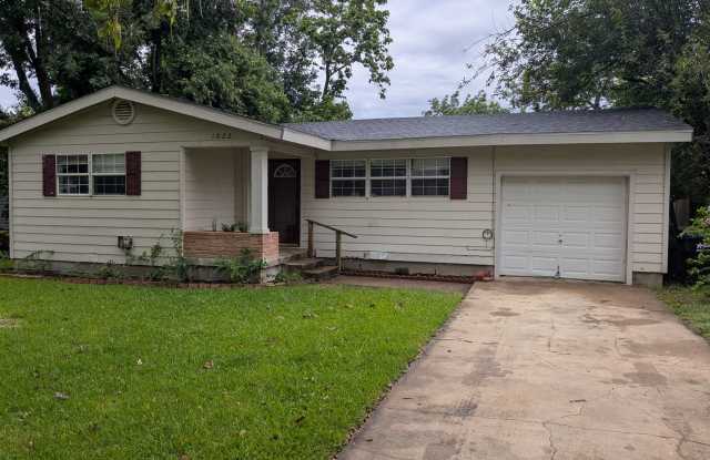 Charming 3/2 Home in the Heart of Temple photos photos