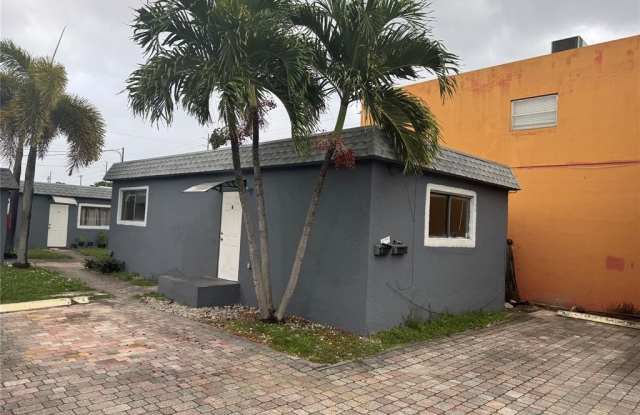 2131 LINCOLN ST photos photos