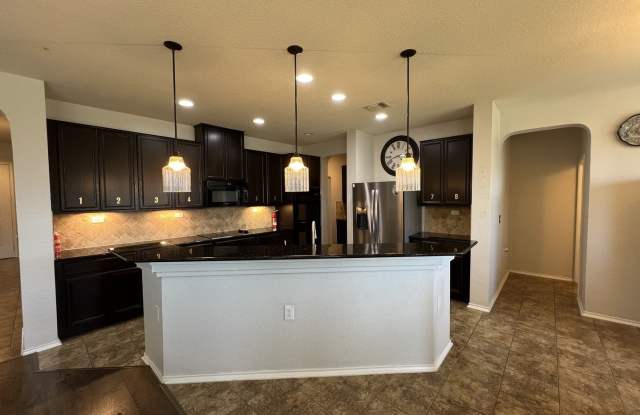 7335 MAGNOLIA BLF Gallery 3