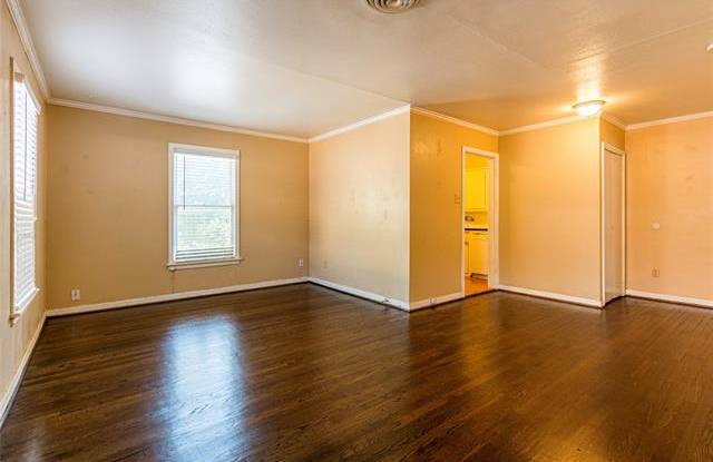 6026 Curzon Avenue Gallery 2