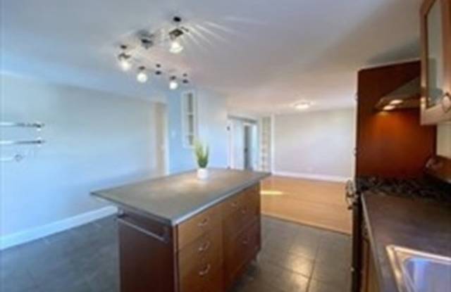8 Grandview Ave Gallery 3