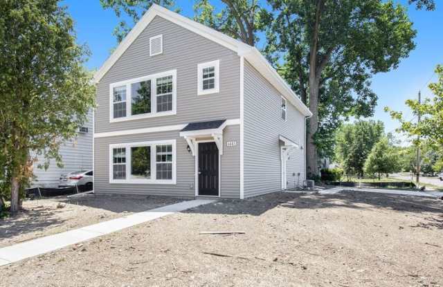 1208 West Ottawa Street - 1208 West Ottawa Street, Lansing, MI 48915