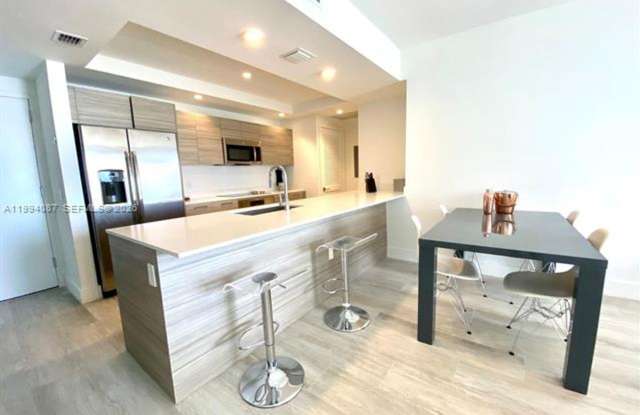 121 NE 34th St # 807 (A11994087) photos photos