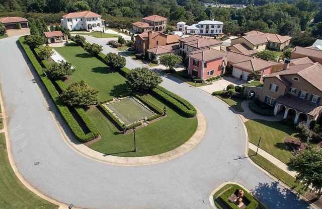 Luxury Living in Montebello - 137 Gascony Drive, Greenville County, SC 29609