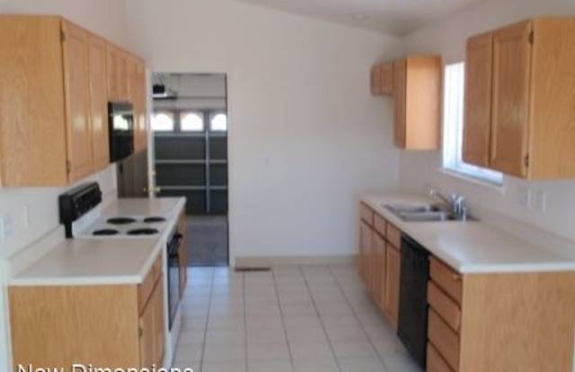 2207 Desert Cove Court Gallery 4