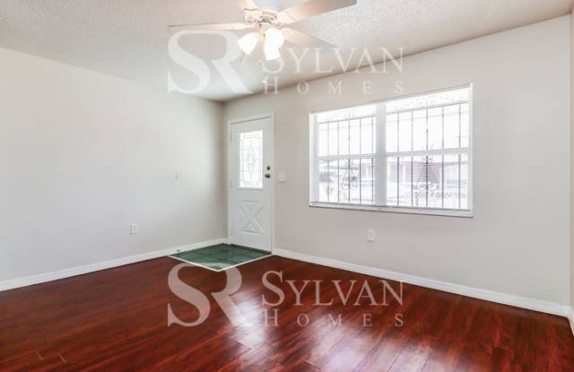 1723 Blossom Circle East Gallery 4