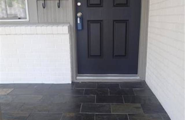 408 Bondstone Drive Gallery 3