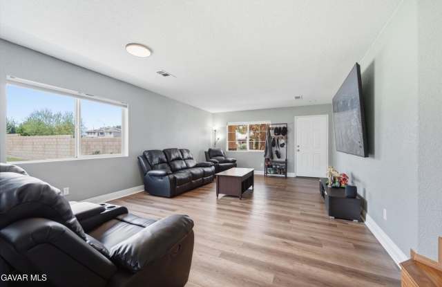 1638 E Miki Way Gallery 4