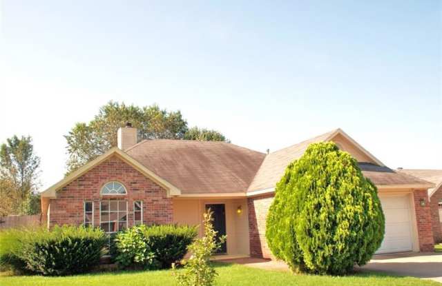 3704  W Olive  ST - 3704 West Olive Street, Rogers, AR 72756