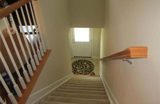 1421 Ashford Creek Circle NE Gallery 2