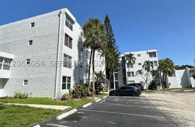 9410 Live Oak Pl Gallery 3