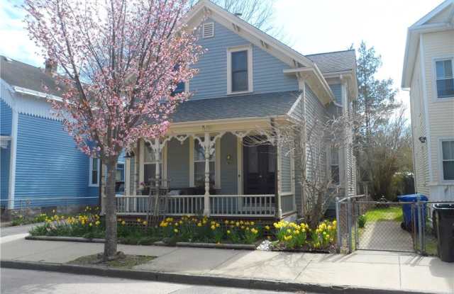 22 Gould Street - 22 Gould Street, Newport, RI 02840