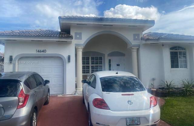 14640 SW 180th St photos photos