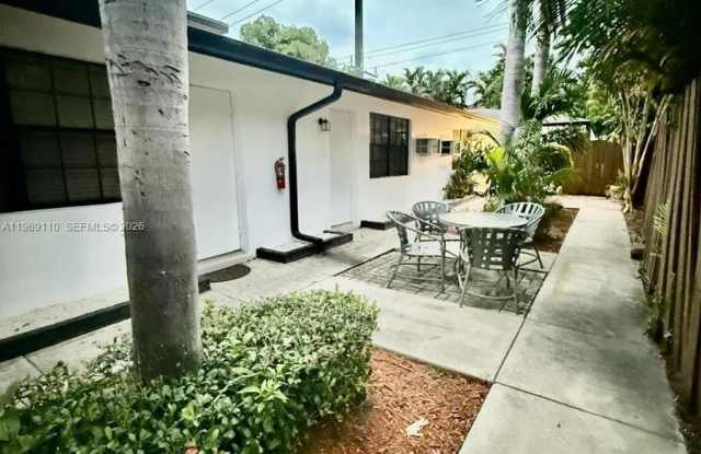 1240 NE 12th Ave photos photos