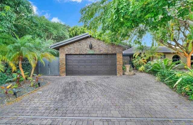 15830 SW 139th Ave photos photos