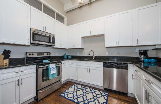 Broadway Apartments Gallery 2