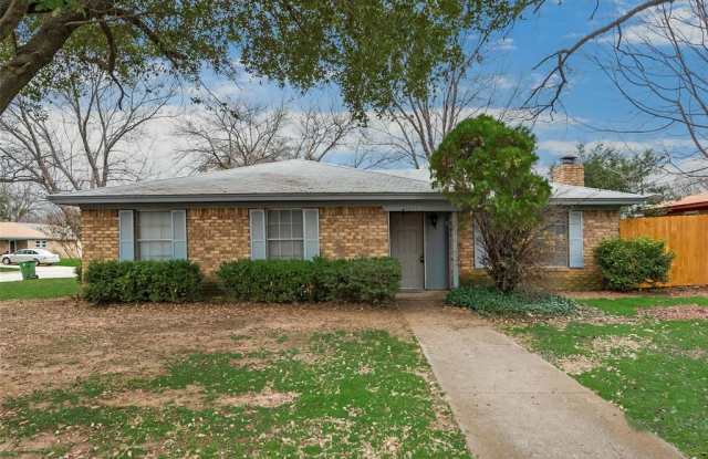 7724 Briarcliff Court - 7724 Briarcliff Court, North Richland Hills, TX 76182