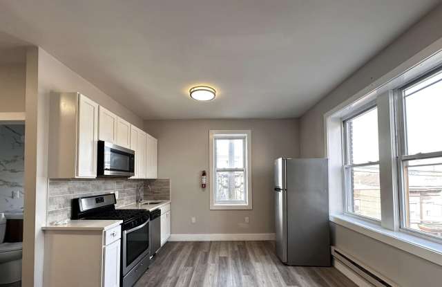 6611 BROADWAY photos photos