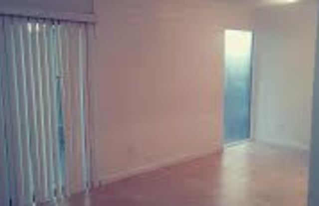 1015 South Stanley Place Gallery 3
