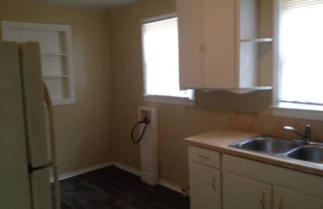**AVAILABLE NOW**Two Bedroom / One Bathroom Home for Rent in Columbus, GA*** - 1206 Winston Road, Columbus, GA 31903