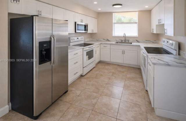 12275 NE 19th Ave photos photos