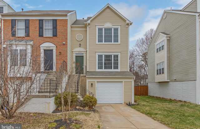 45550 WHITCOMB SQUARE photos photos