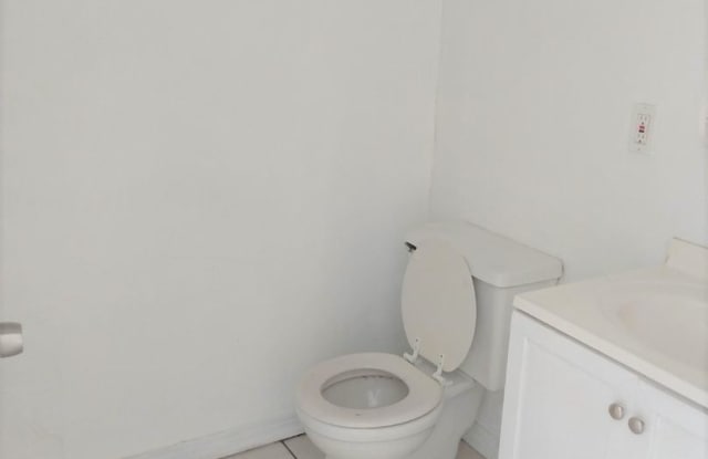 10138-10202 Felton Avenue Gallery 4
