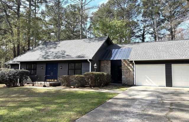 2305 Eastgate Drive SW photos photos