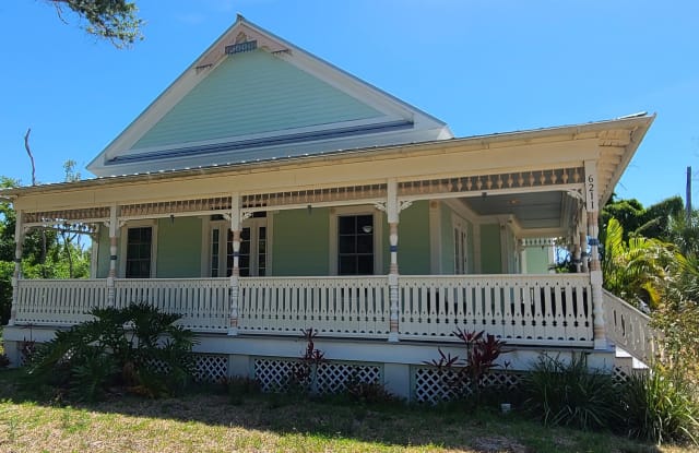 6211 North Oceanshore Boulevard photos photos