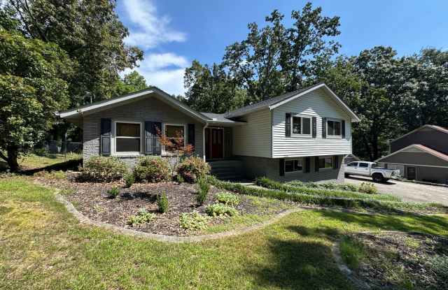 Spacious 3/2.5 House in Twickenham Estates- $2,195 photos photos