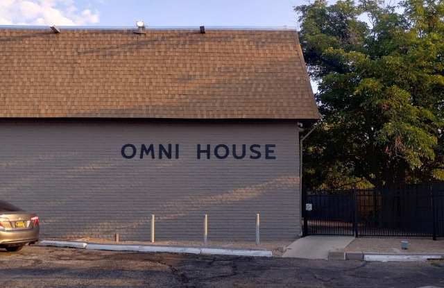Omni House Gallery 2