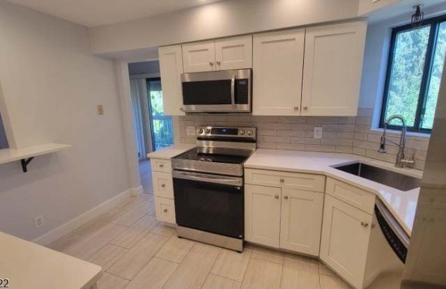 3102 Revere Ct Gallery 4