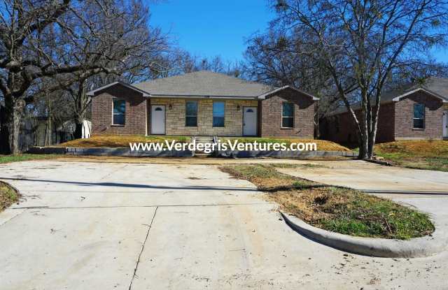 706 S Brazos Ave photos photos