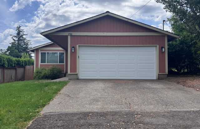 Neat and Tidy 3 Bedroom, 2 Bath Home in West Linn photos photos