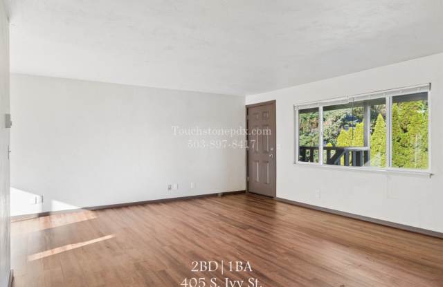 Bright Canby 2 Bed Apartment with Private Balcony & Two Parking Spaces Gallery 1