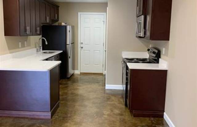 Oxford Pointe Apartments - 804 Dr. MLK - 2 Gallery 2