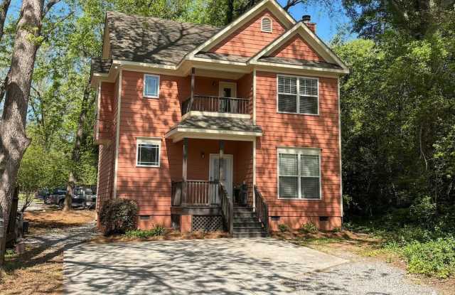 4 Bedroom Downtown Beauty! photos photos