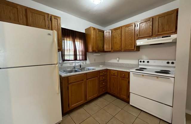 2 bedroom 1 bath with bonus room ~ lawn care included! Gallery 4