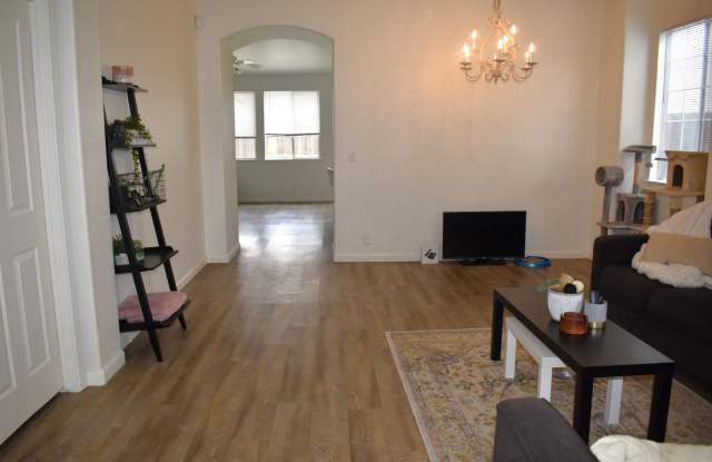 Resident Benefit Package Property - 7836 Calzada Way, Elk Grove Gallery 4