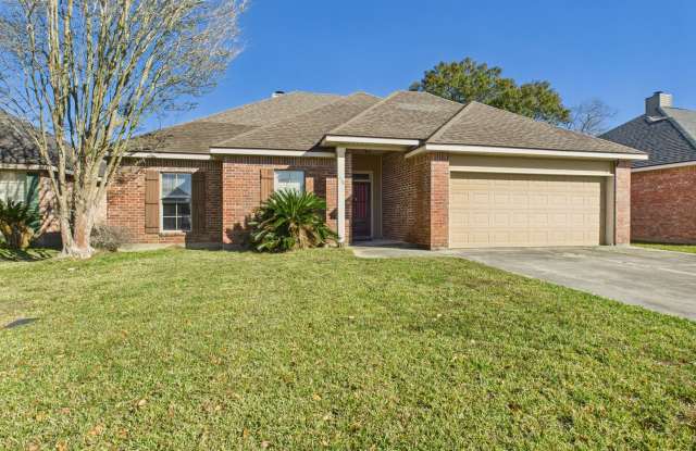 3 Bed, 2 Bath Single Family home - 236 Shadowbrush Bend, Lafayette County, LA 70506 3 Bed, 2 Bath Single Family home - 236 Shadowbrush Bend, Lafayette County, LA 70506