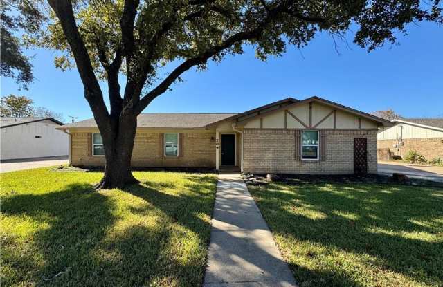 Charming Single Family Home In Hewitt, TX photos photos