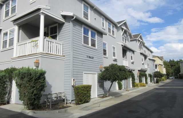 21 Hinterland, Ladera Ranch: Spacious 2 Bed 2.5 Bath Townhome with Community Amenities! photos photos