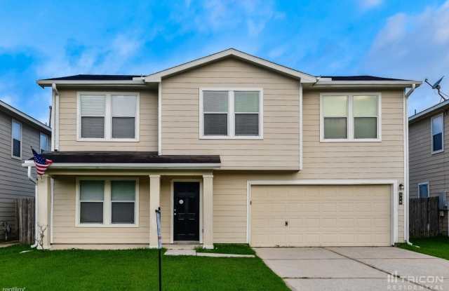 316 Falling Pine Drive - 316 Falling Pine Drive, Conroe, TX 77304
