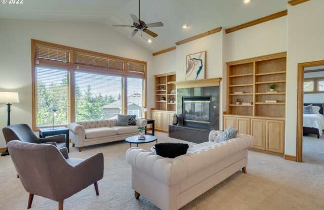 2600 Northwest Holloway Drive Gallery 3
