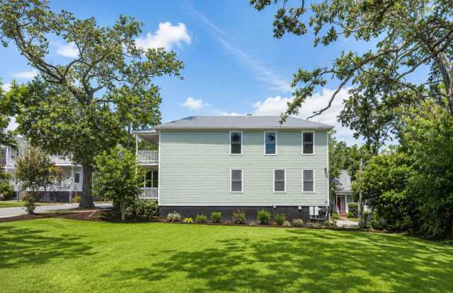 3 BED | 2 BATH | NEWLY RENOVATED UPSTAIRS APARTMENT | MIDTOWN Gallery 4