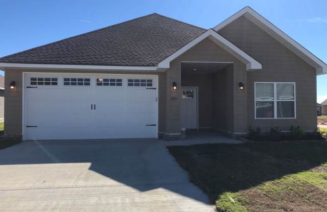 3 Bedroom Home in Valley View PRE LEASE photos photos