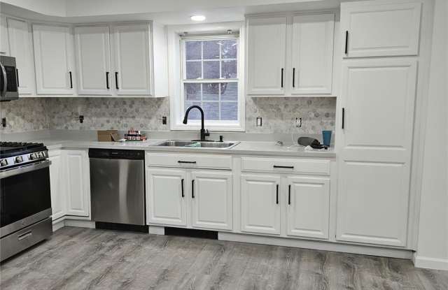 419 Garden Avenue unit: 2 photos photos