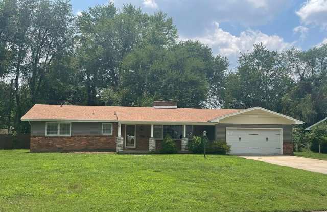 Beautiful 3 bed 2 bath home AVAILABLE NOW! photos photos