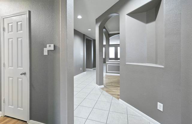 2123 Belvedere Court Gallery 2