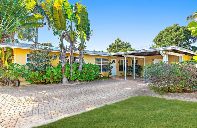 367 Elm Avenue - 367 Elm Avenue, Tequesta, FL 33469